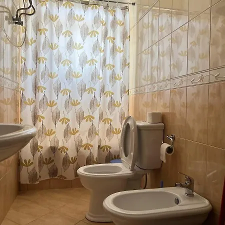 Spacious Beachside By Apartmentsvloraholidays