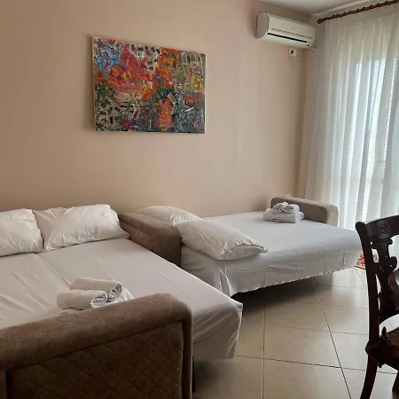 Spacious Beachside By Apartmentsvloraholidays Apartment